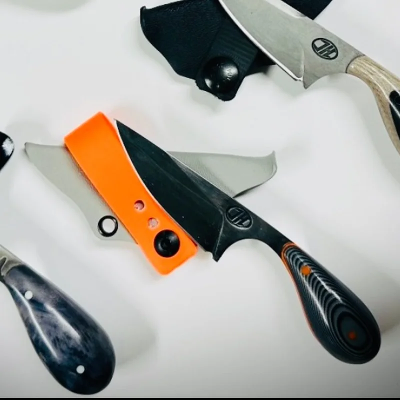 Black Neck Knife, Orange Liner